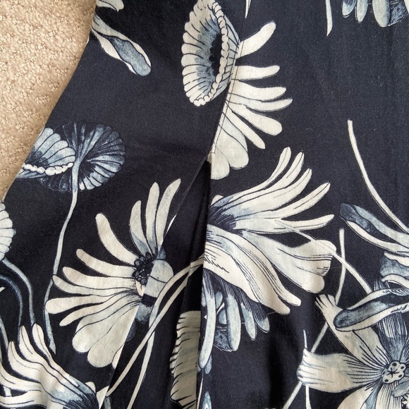 ZARA MIDI FLORAL PRINT FLOWY SKIRT, BLACK AND BLUE, HIGH RISE SIZE MEDIUM - Picture 10 of 11